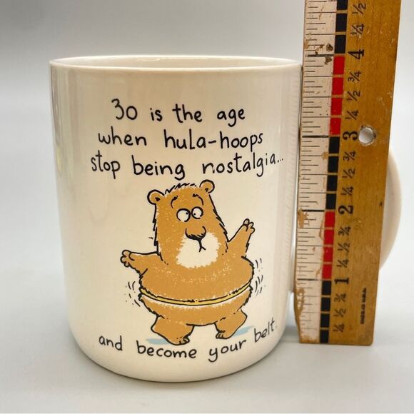 Vintage 80s Hallmark Shoebox Coffee Tea Mug Snarky Humor Funny Hula-Hoop Bear - Picture 9 of 9